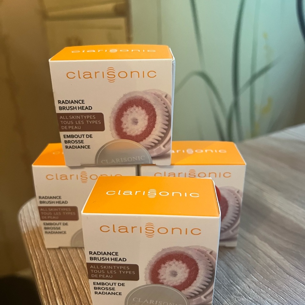 4 Clarisonic Radiance Brush Heads in Orange and White
